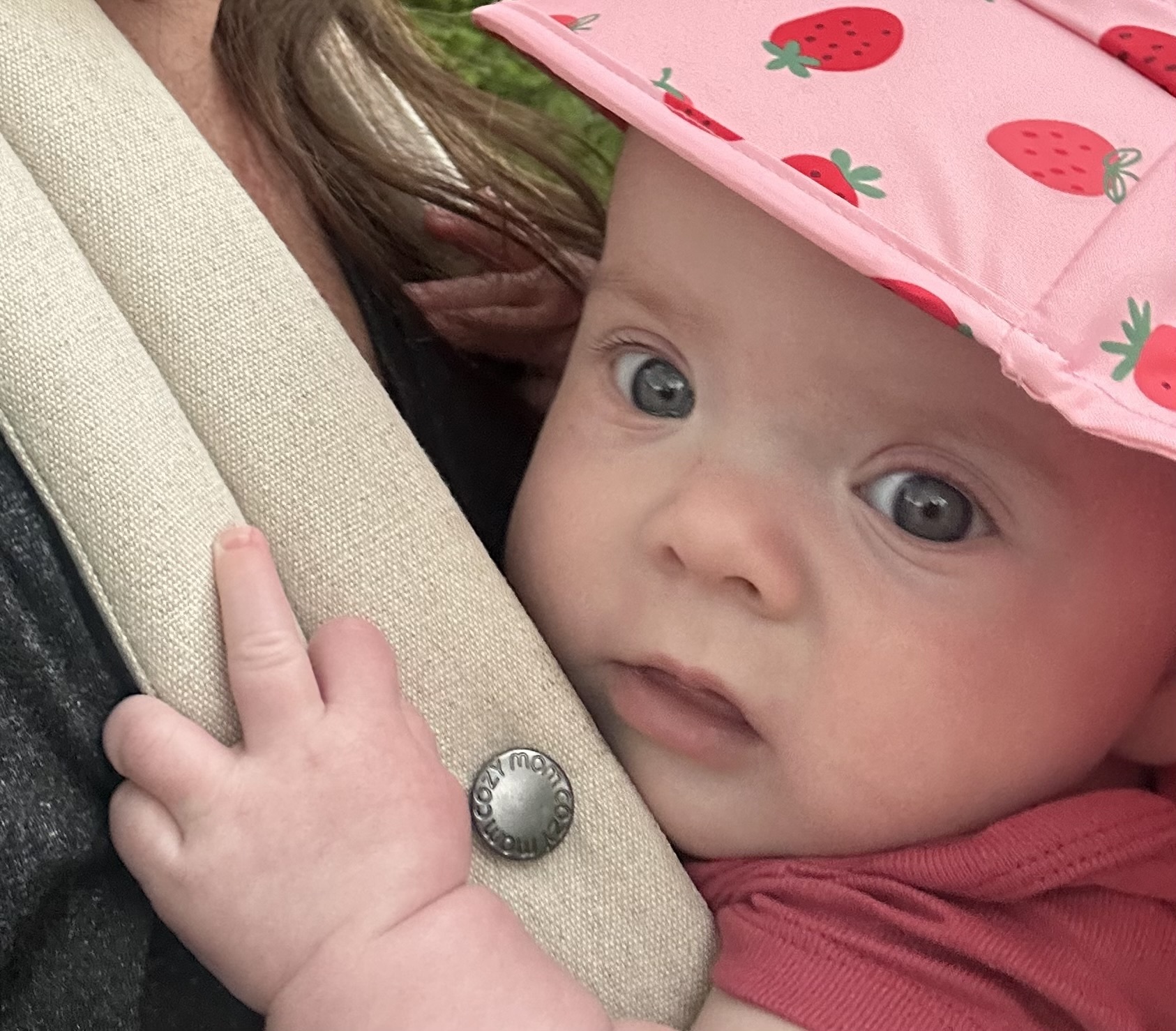 Mommy’s lil strawberry 🍓
