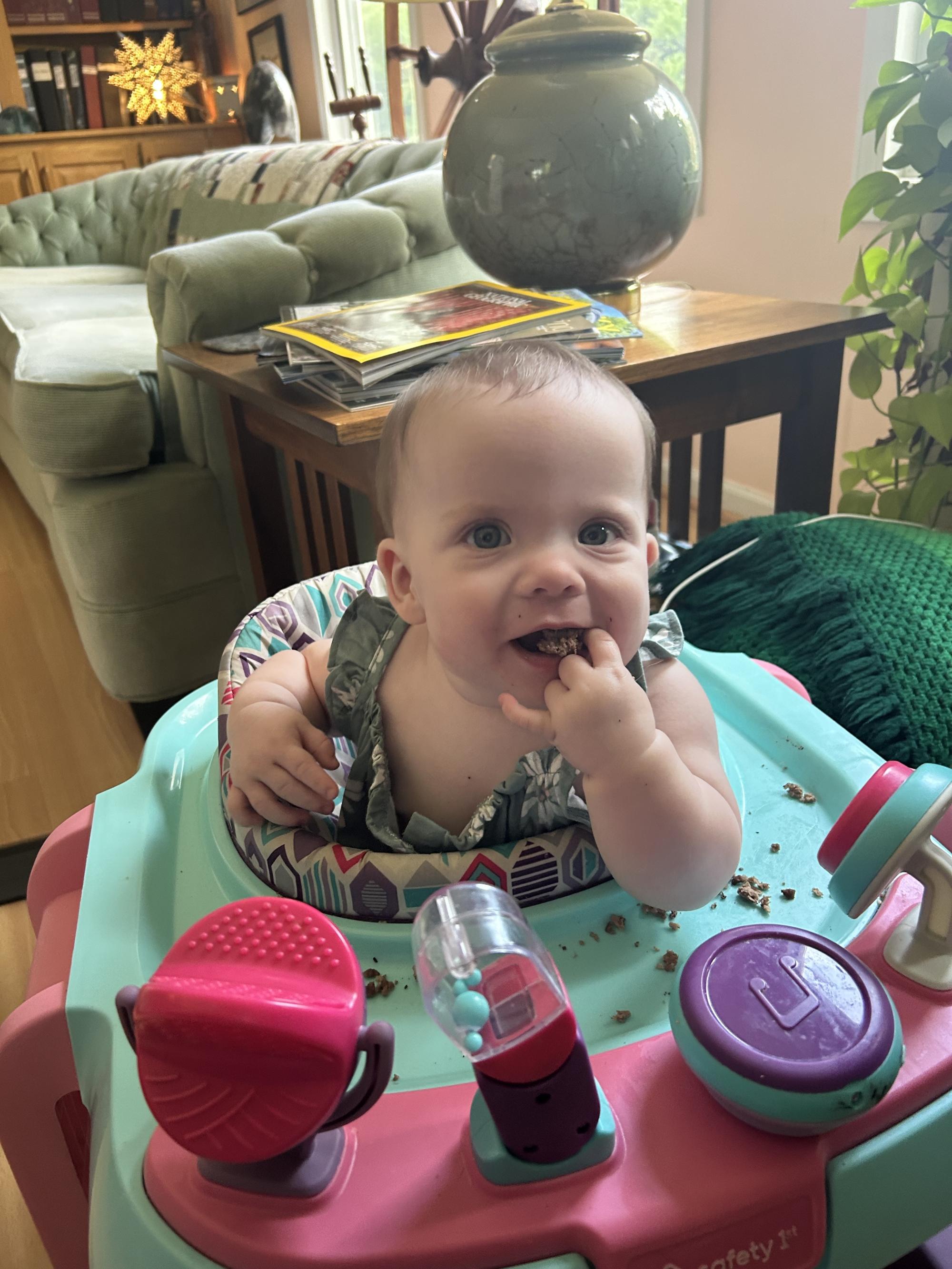 Eating at the cousin’s lunch